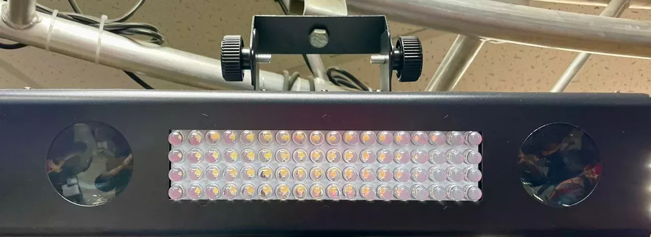 BMS LED 1682 DOOBLE HEADS динамический прибор двух линзовый