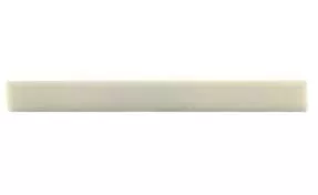 FIRE&STONE Bone Bridge Blank Classic Нижний порожек для классической гитары, кость, 80х8,8х2,6 мм FIRE&STONE Bone Bridge Blank Classic Нижний порожек для классической гитары, кость, 80х8,8х2,6 мм